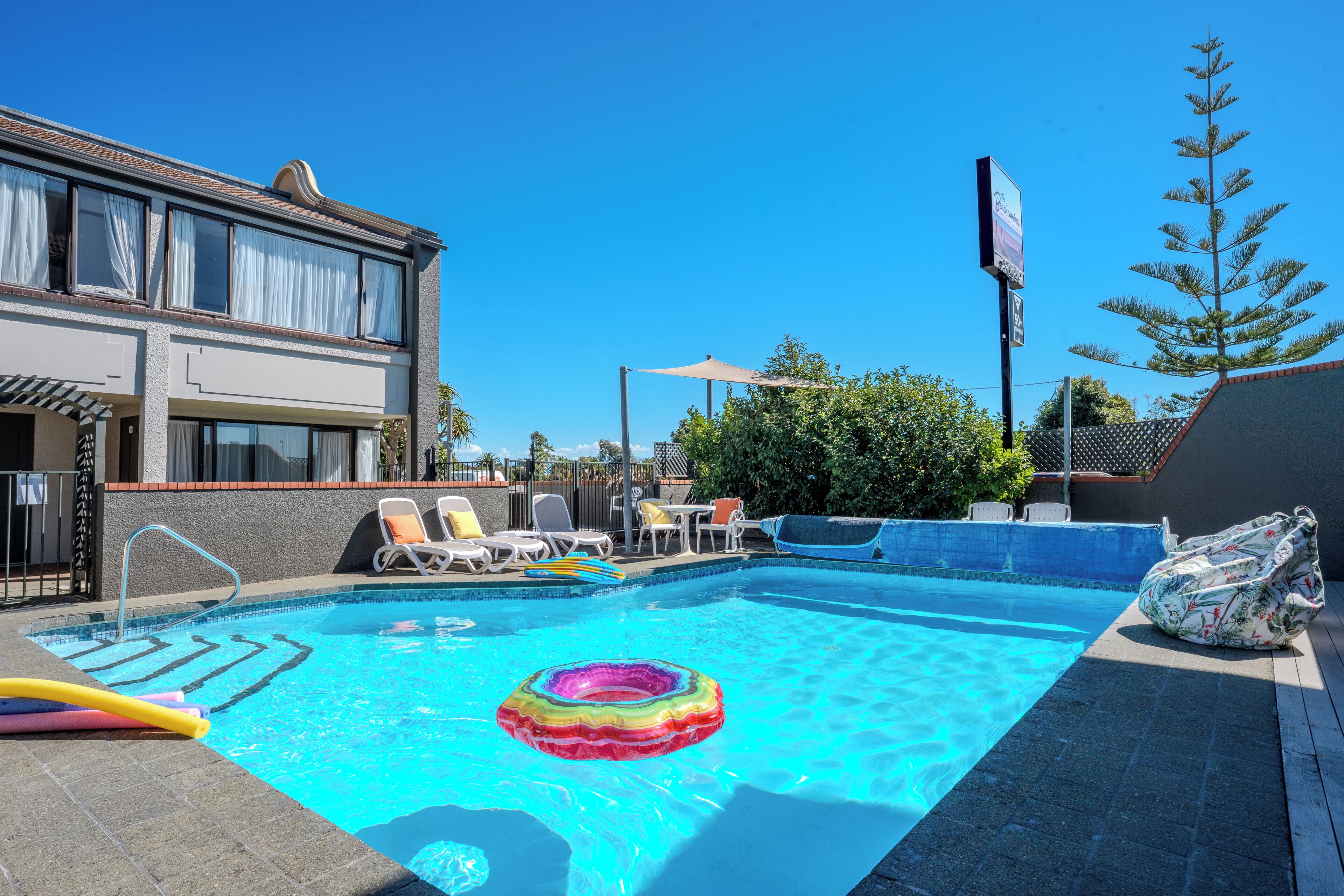 Piscine extérieure (ouverte en saison)