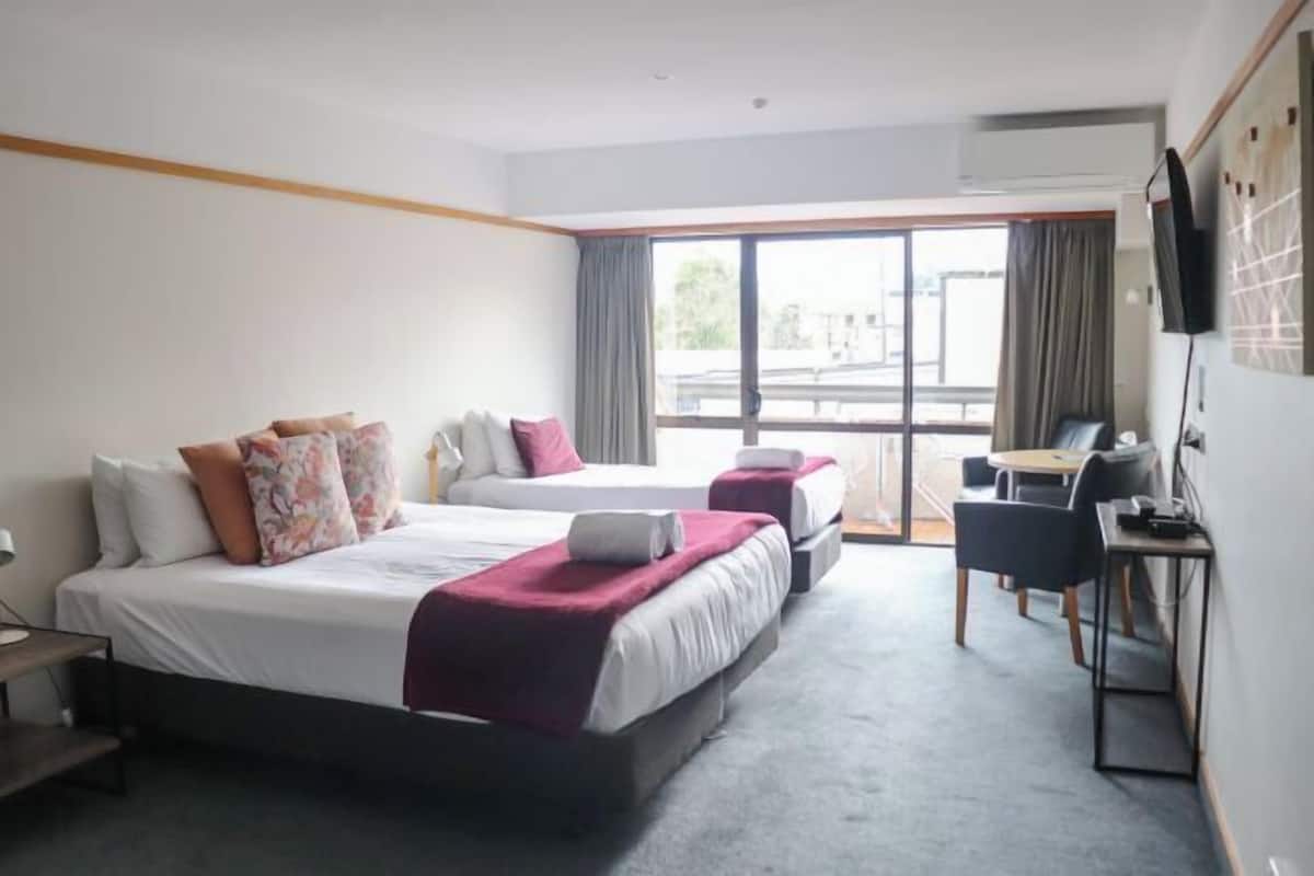 1 bedroom, free WiFi, bed sheets