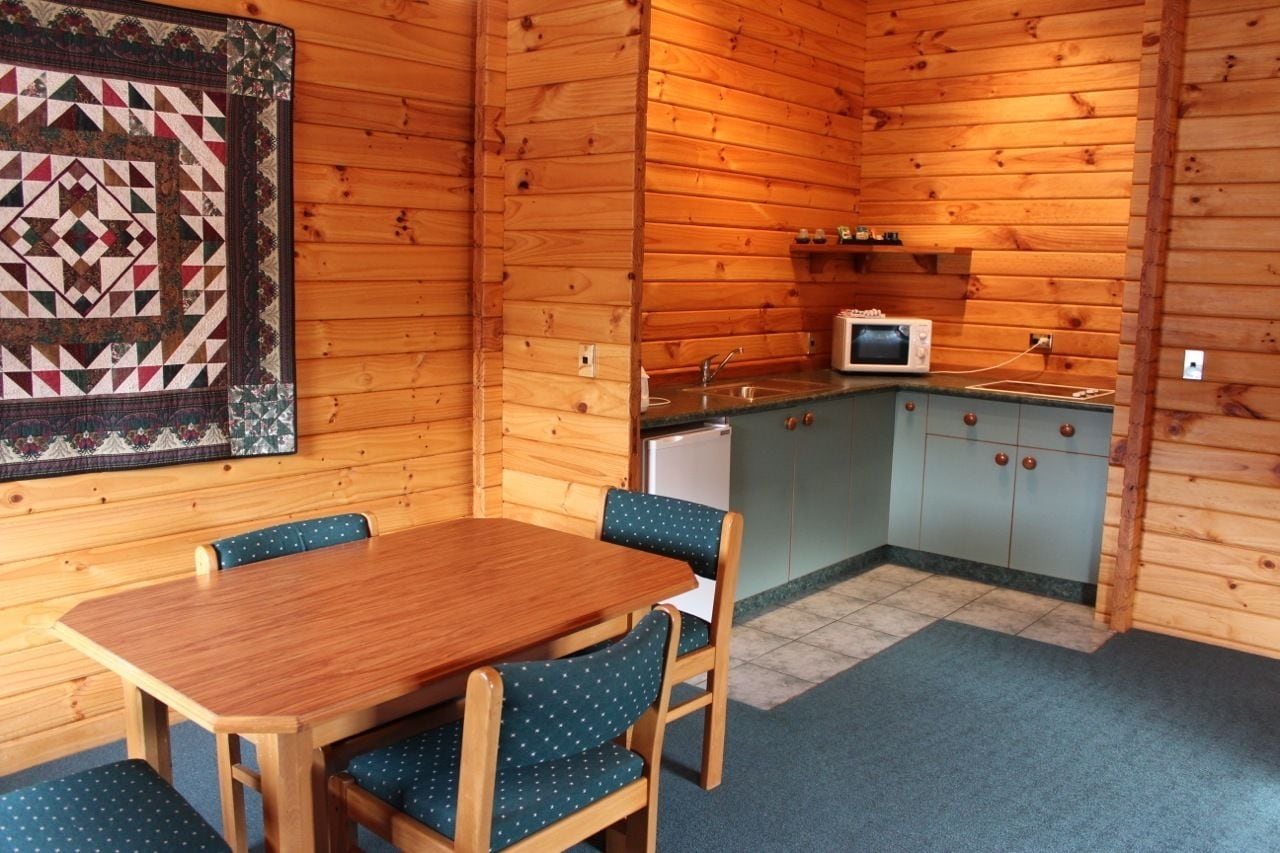 apartment, 2 bedrooms | private kitchenette | fridge, coffee/tea maker, electric kettle