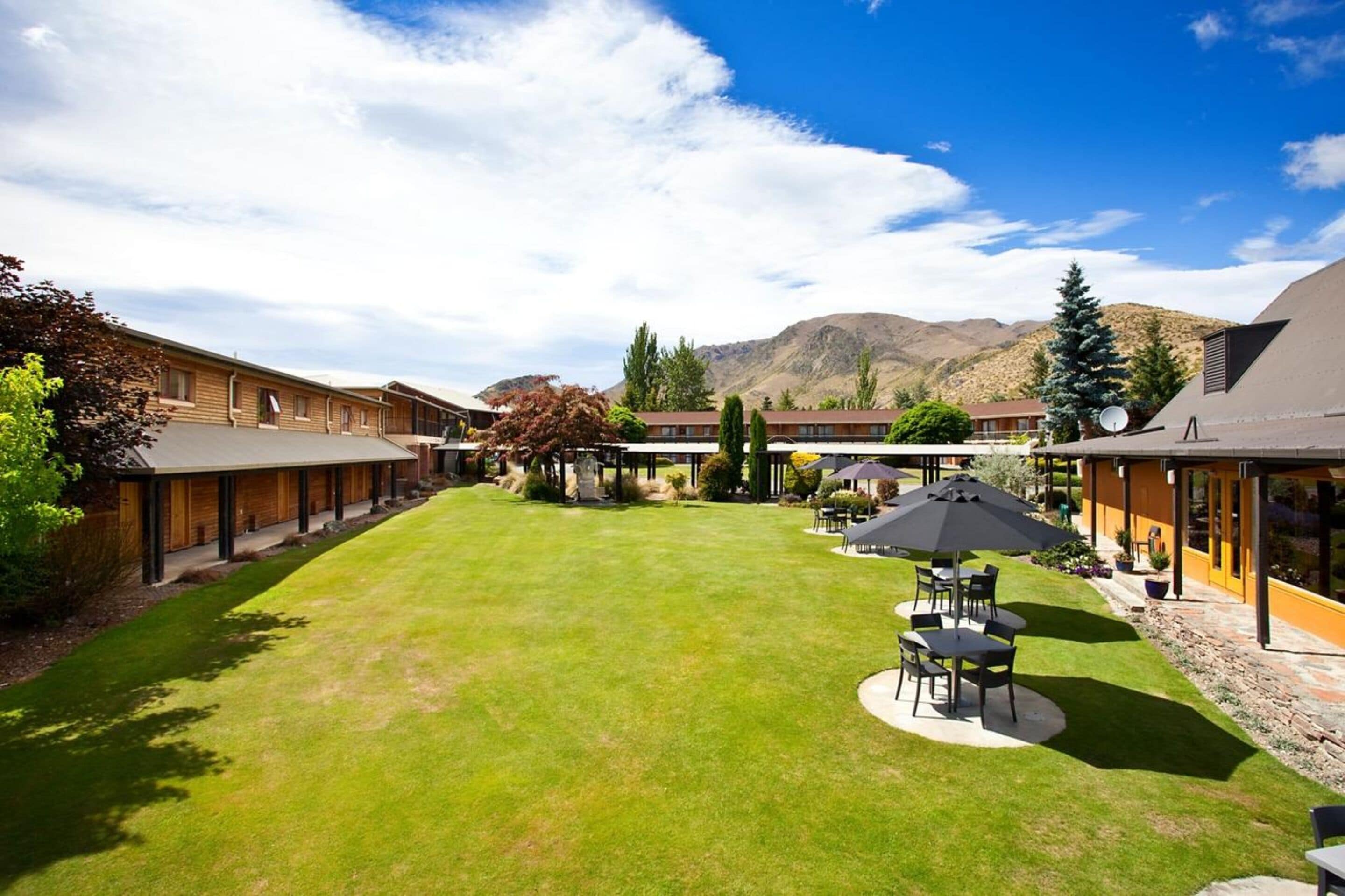 outdoor banquet area