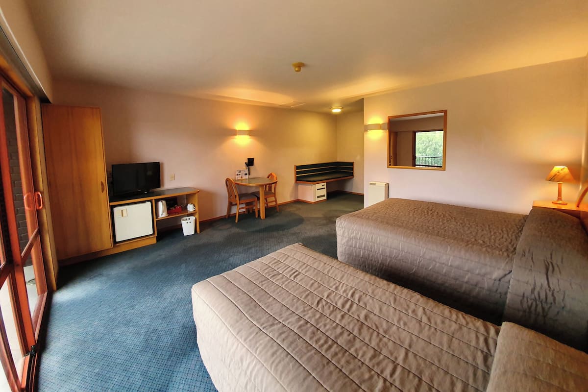 Superior Room - No Balcony | 2 bedrooms, soundproofing, iron/ironing board, free WiFi