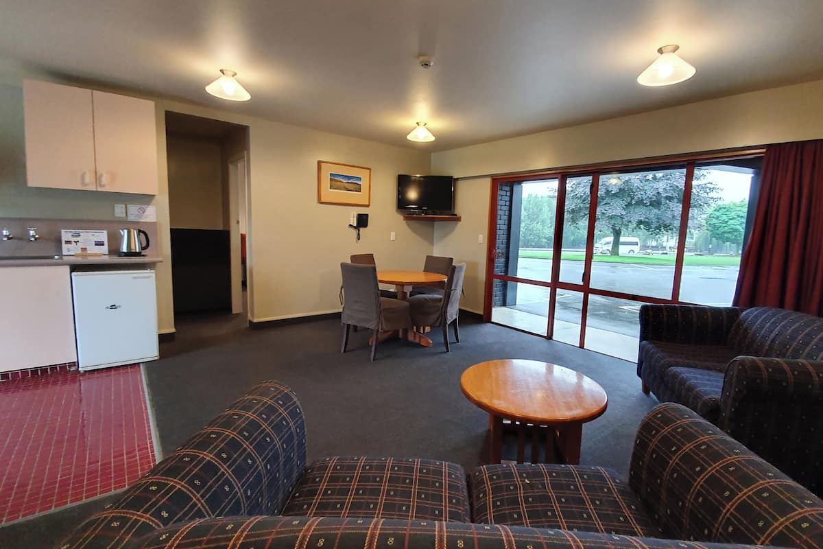 family suite | living area | tv