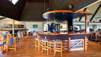 Bar (en la propiedad)