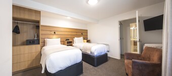 Lomond Lodge Motel & Apartments