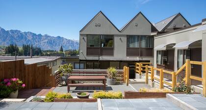 Lomond Lodge Motel & Apartments