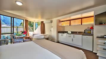 Studio Apartment | Private kitchen