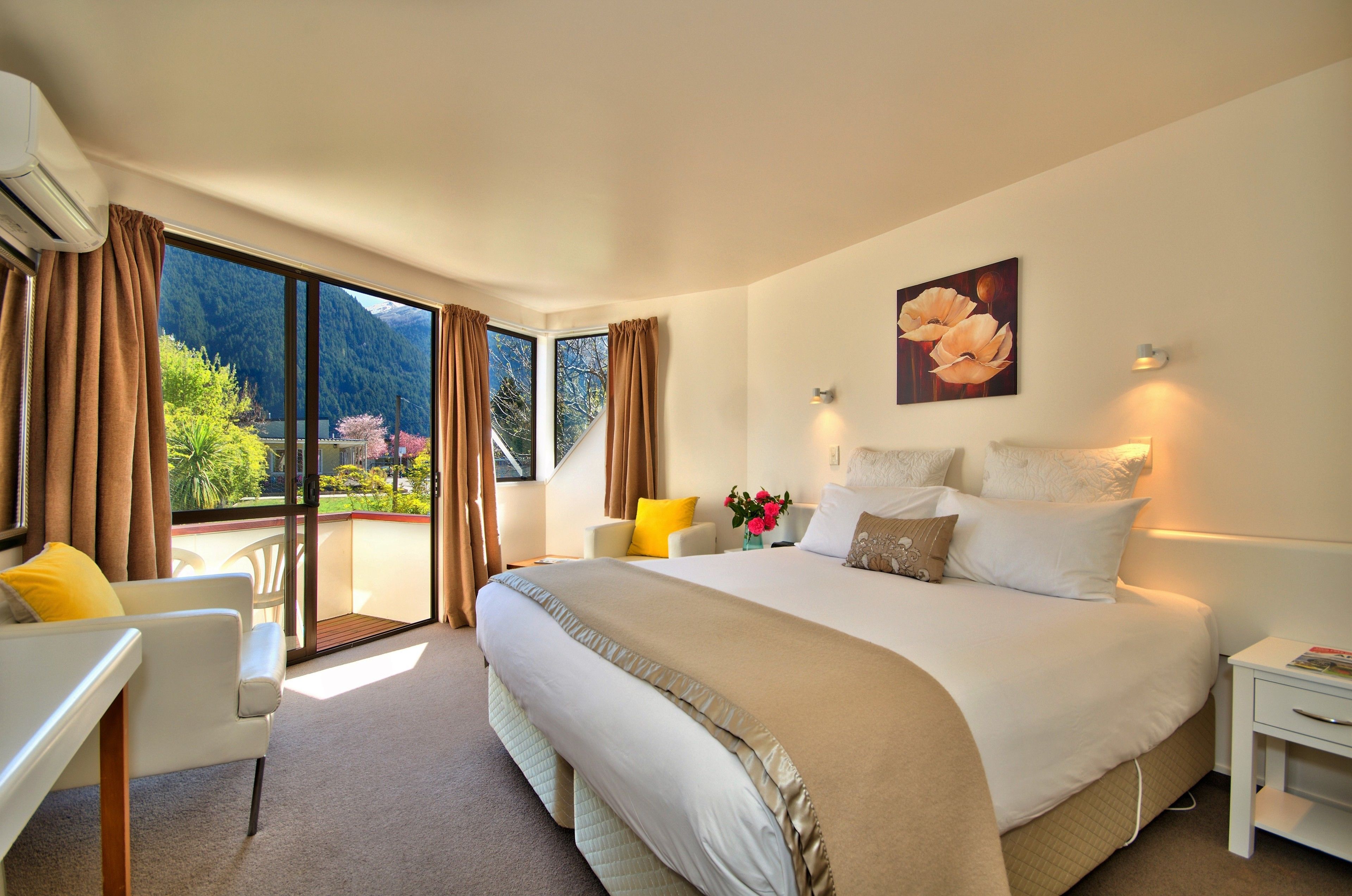 comfort double or twin room, ensuite | egyptian cotton sheets, premium bedding, pillow-top beds