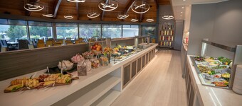 Distinction Luxmore Hotel