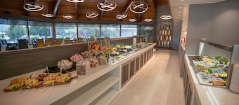 Distinction Luxmore Hotel