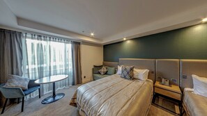 Deluxe-Zweibettzimmer, 2 Queen-Betten | Zimmersafe, Bügeleisen/Bügelbrett, kostenlose Babybetten