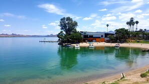 Vue sur le lac