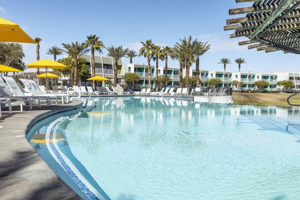 Outdoor pool, open 8:00 AM to 11:00 PM, cabanas (surcharge)