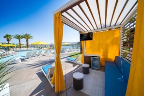 Outdoor pool, open 8:00 AM to 11:00 PM, pool cabanas (surcharge)