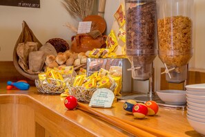 Daily buffet breakfast (EUR 9 per person)