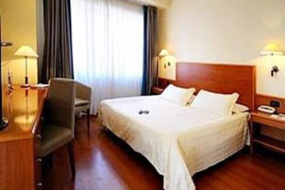 In-room safe, desk, blackout curtains, soundproofing