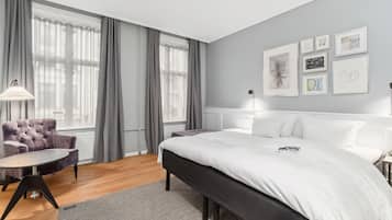 Premium bedding, down duvets, minibar, in-room safe