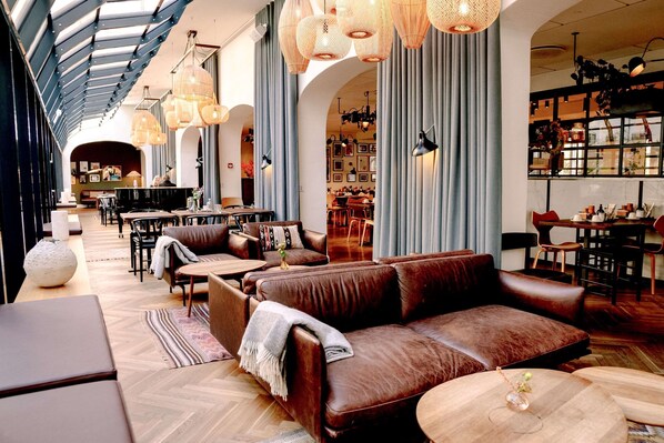 Daily buffet breakfast (DKK 265 per person)