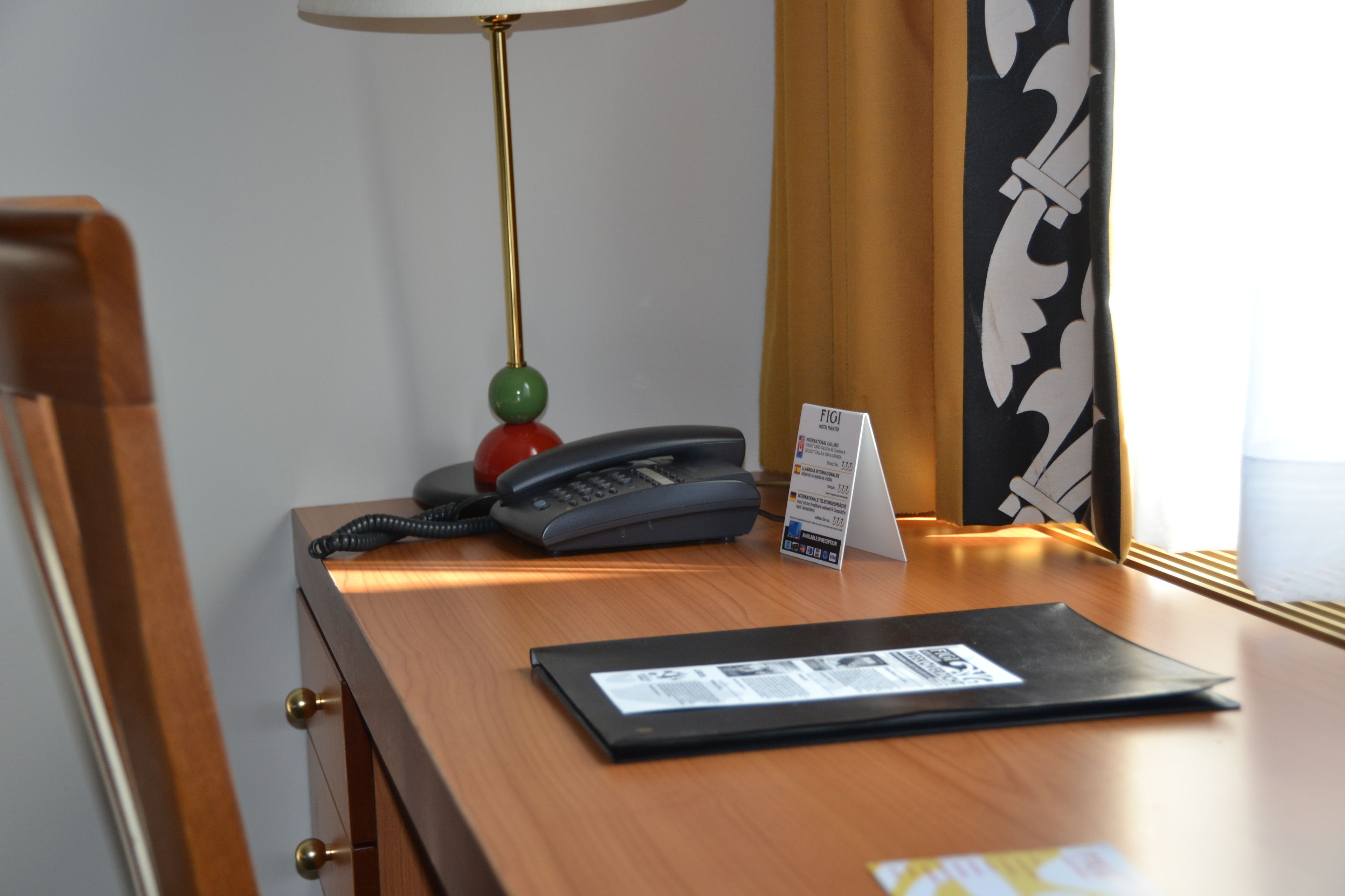 penthouse room with balcony | in-room business centre