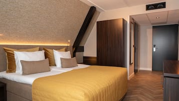 Kahden hengen standard-huone | 1 makuuhuone, minibaari, tallelokero huoneessa, työpöytä