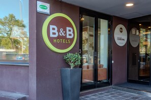 Exterior detail - B&B Hotel Firenze Novoli (Florence)