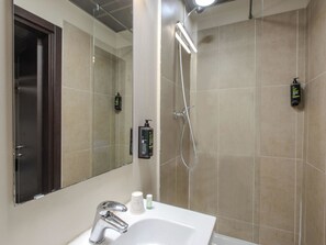 Single Room, Non Smoking | Bathroom - B&B Hotel Firenze Novoli (Florence)