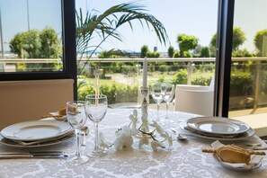 Breakfast, lunch, dinner served; Italian cuisine, beach views 