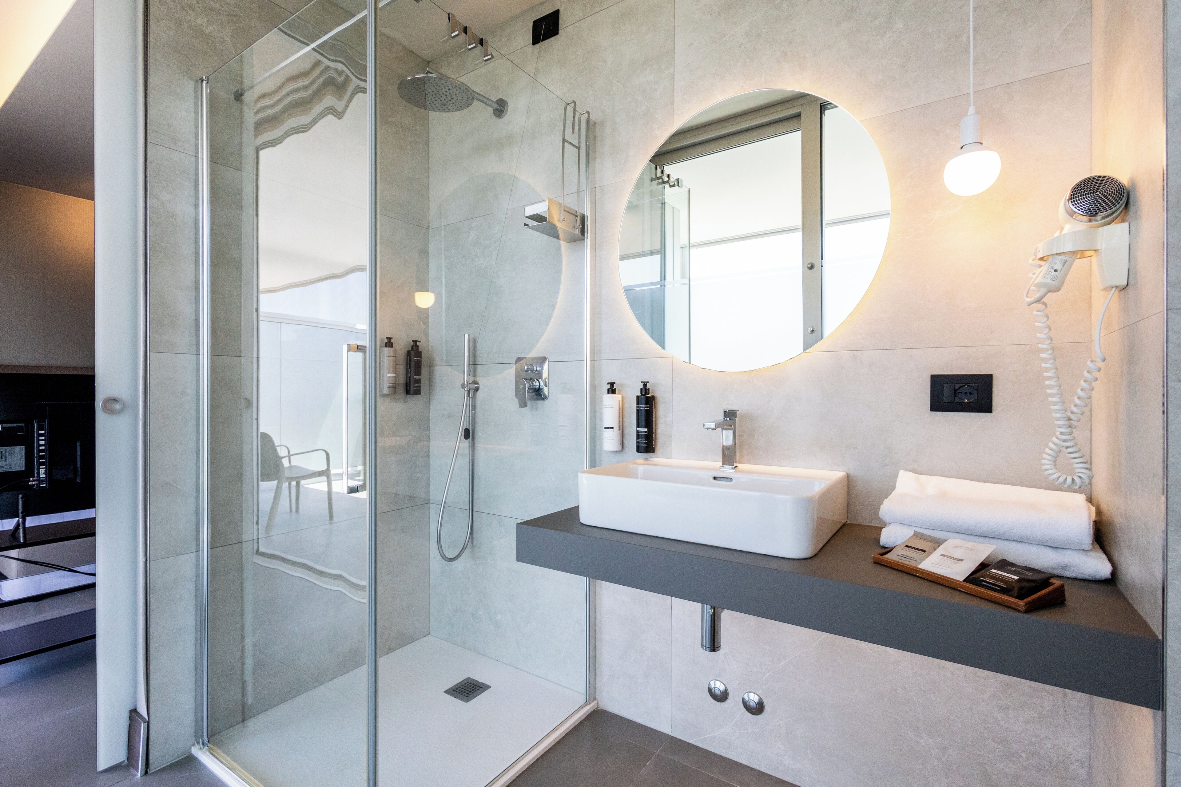 Photo - Waldorf Suite Hotel