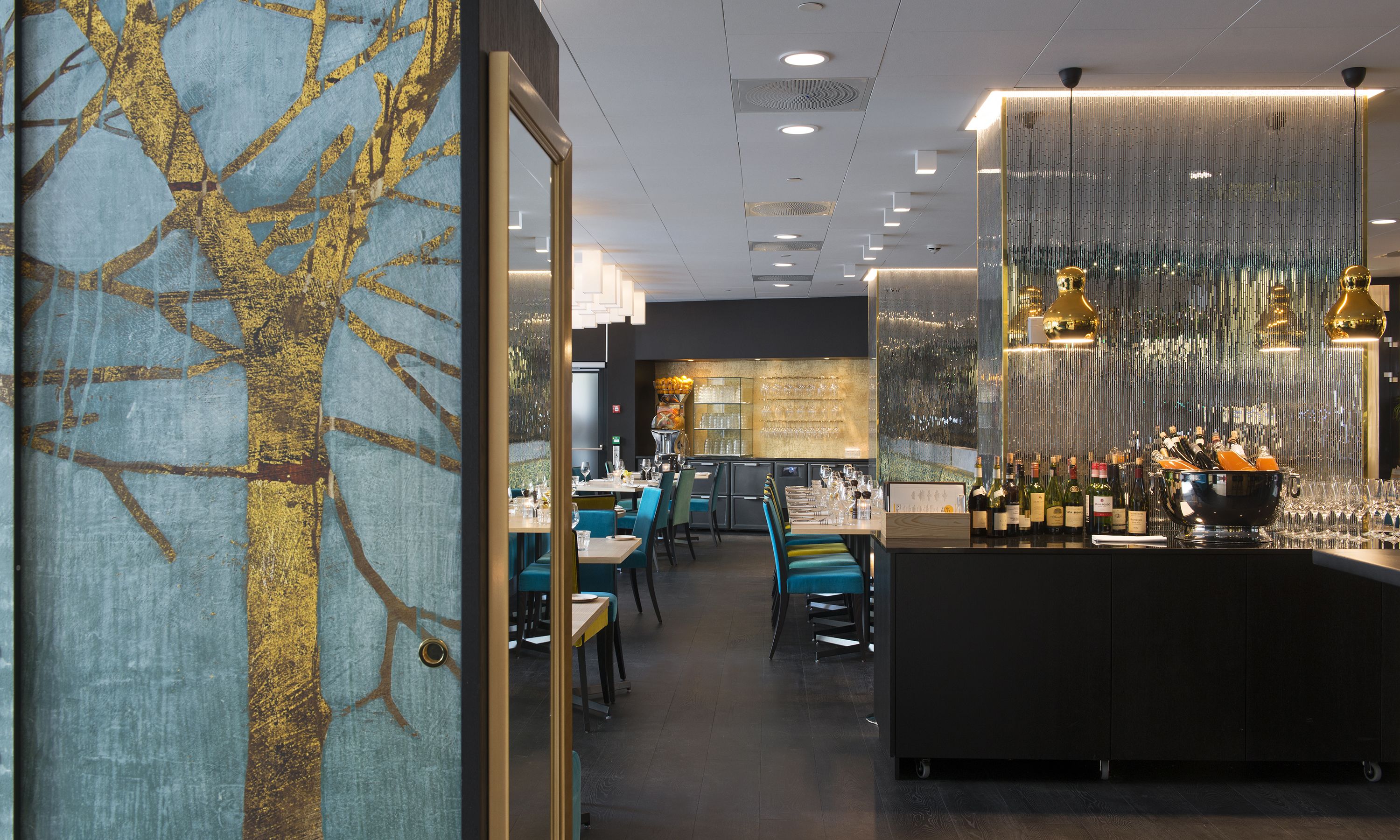 breakfast, lunch and dinner served