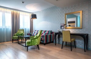 Junior Suite | Premium bedding, pillowtop beds, minibar, in-room safe