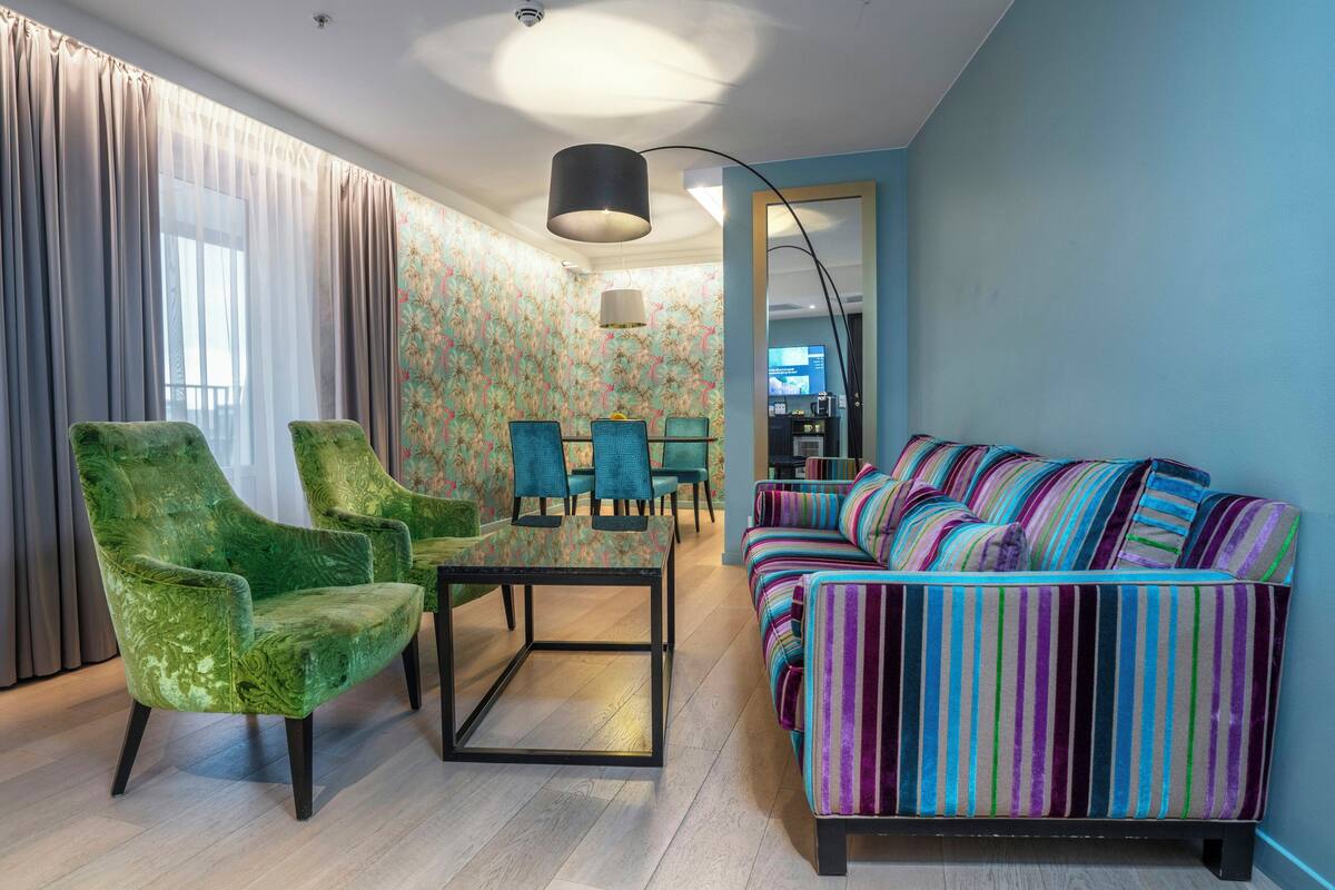 Suite, 1 Bedroom, Balcony | Premium bedding, pillowtop beds, minibar, in-room safe