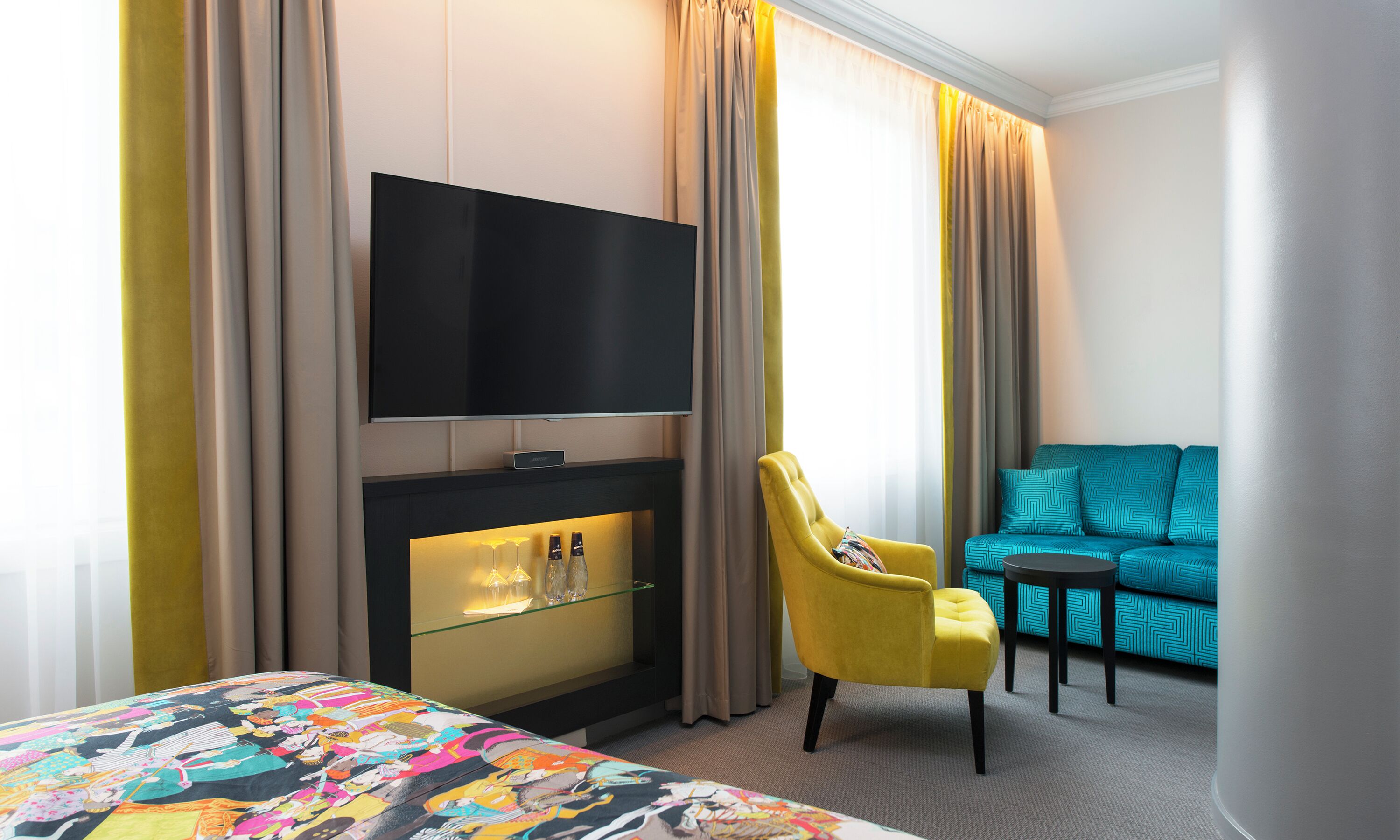 Premium bedding, pillowtop beds, minibar, in-room safe