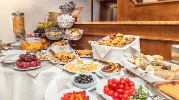 Desayuno estilo bufé