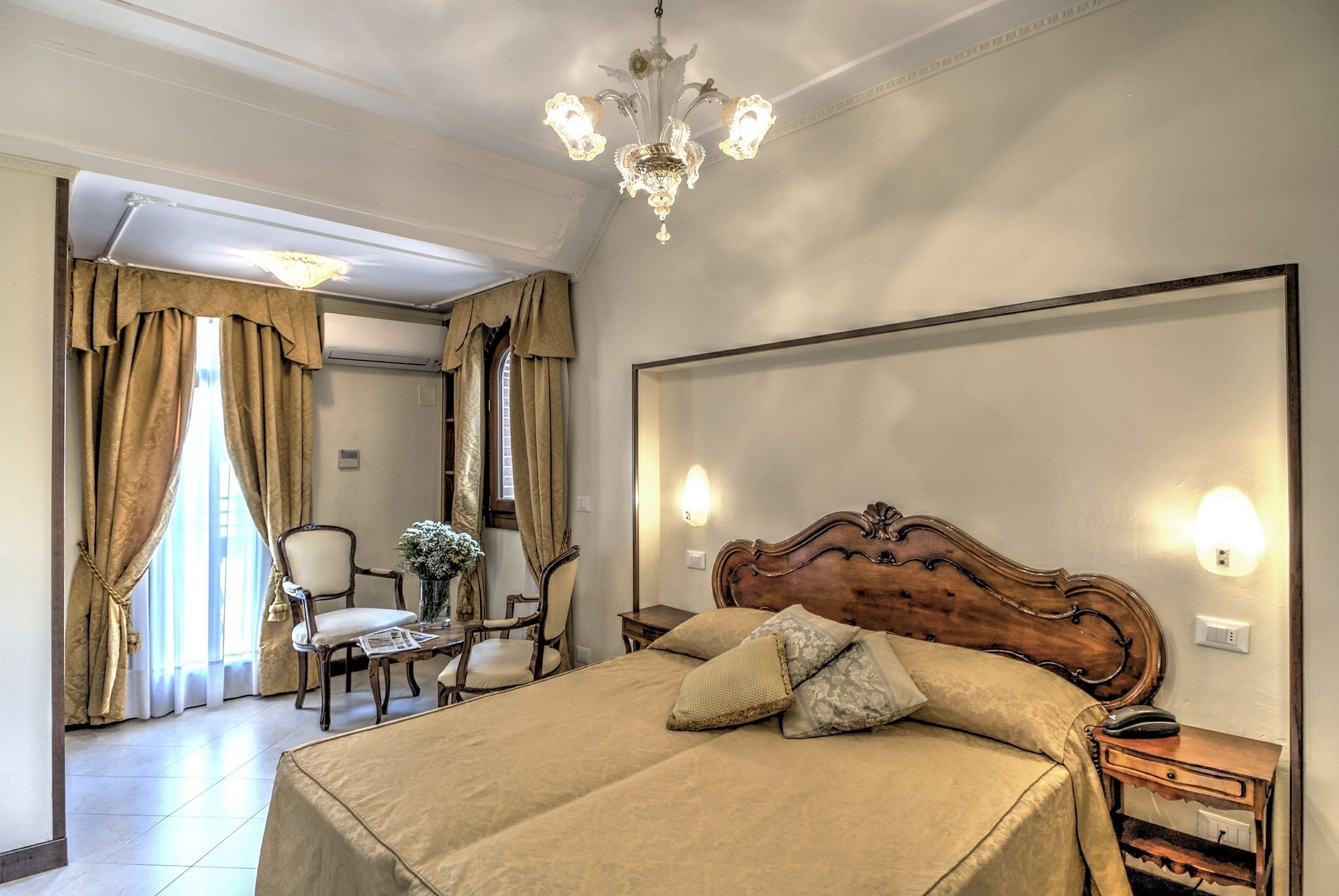 1 bedroom, in-room safe, individually decorated, individually furnished