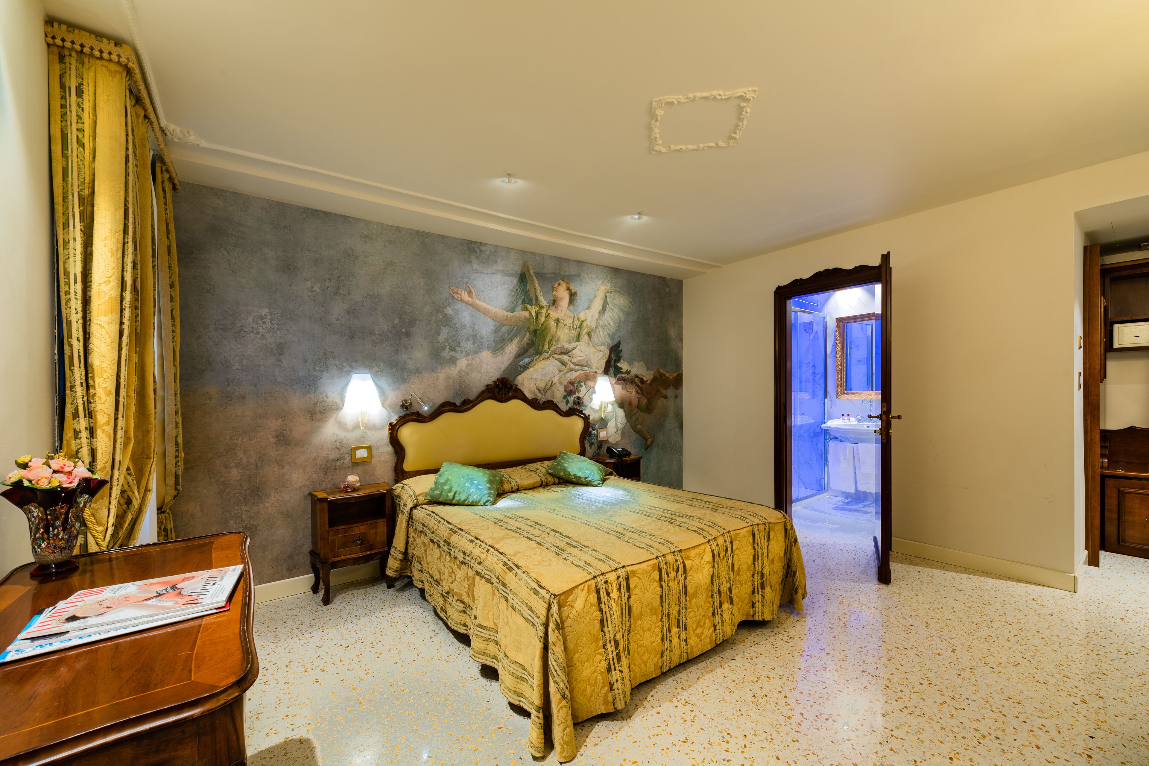 deluxe room | 1 bedroom, in-room safe, individually decorated, individually furnished