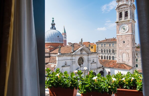 Standard-Doppelzimmer, Balkon | Blick auf die Stadt