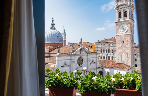 Standard-Doppelzimmer, Balkon | Blick auf die Stadt