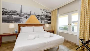 Junior-Suite, Nichtraucher | Betten mit Memory-Foam-Matratzen, Zimmersafe, Schreibtisch