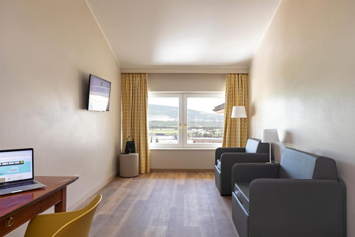 Standard Quadruple Room, Non Smoking