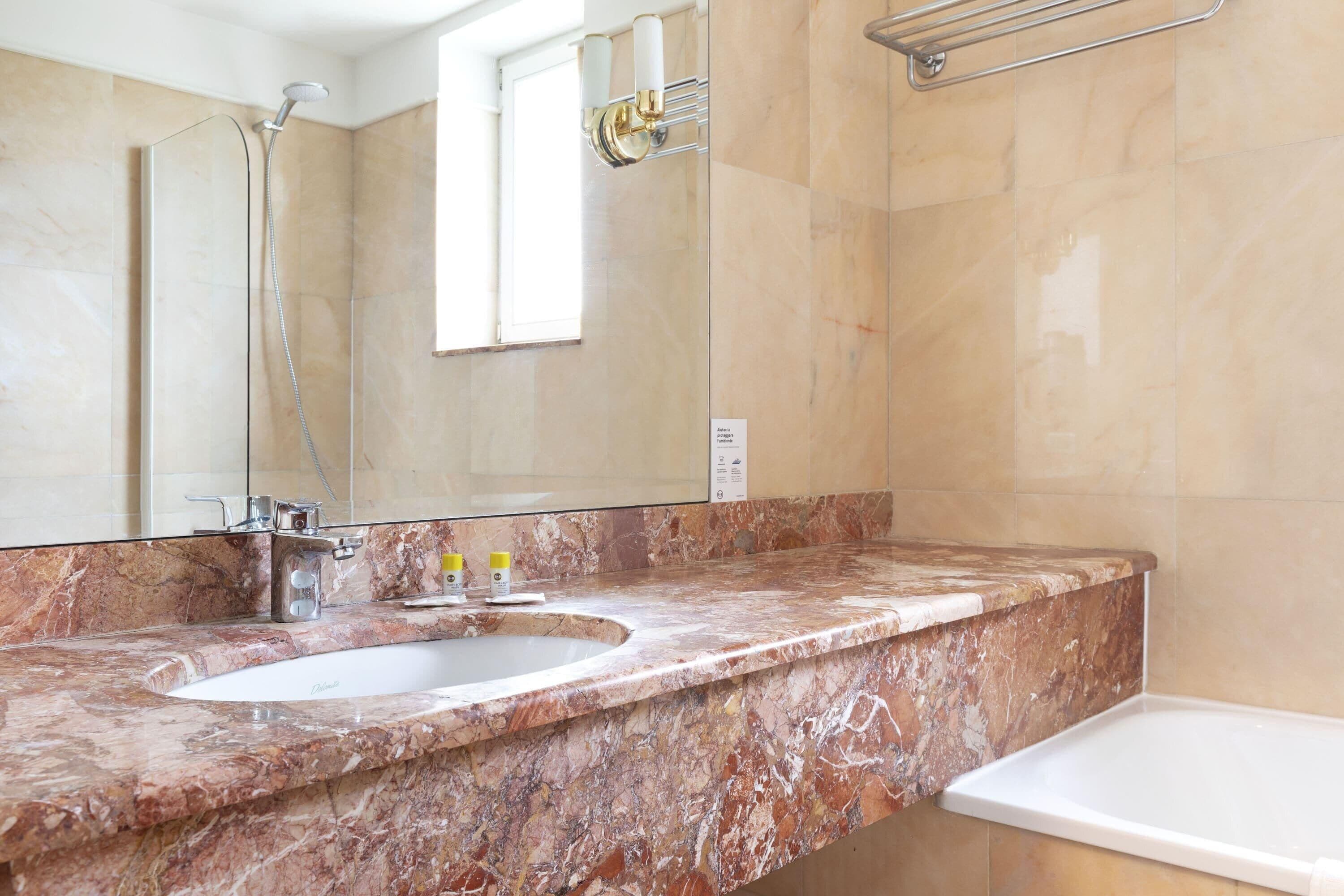 Memory-foam beds, in-room safe, desk, soundproofing