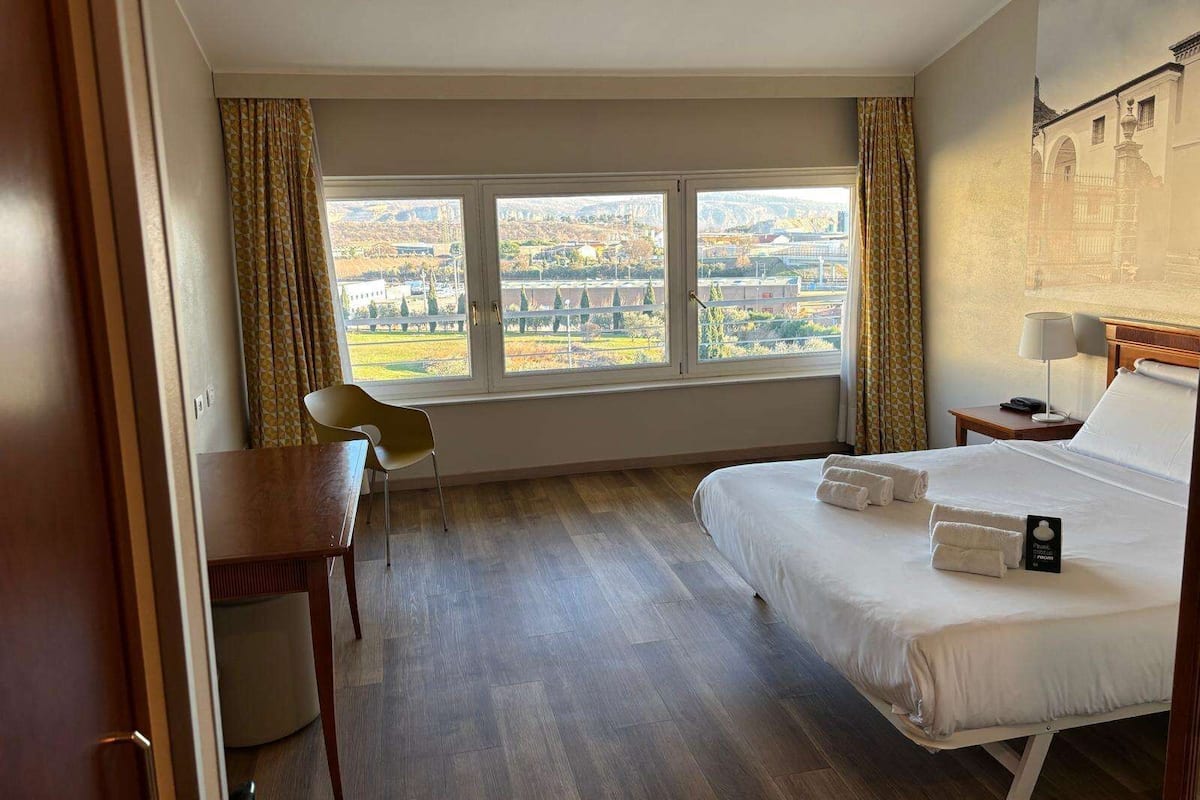 1 bedroom, memory foam beds, in-room safe, desk