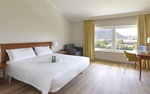 Standard Triple Room, Non Smoking | 1 bedroom, memory foam beds, in-room safe, desk