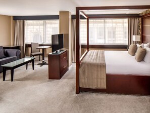 In-room safe, desk, iron/ironing board, free WiFi