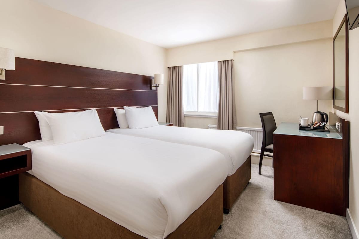 Classic Room, 2 Twin Beds | In-room safe, desk, iron/ironing board, free WiFi