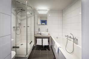 Comfort Double Room, Balcony | Bathroom