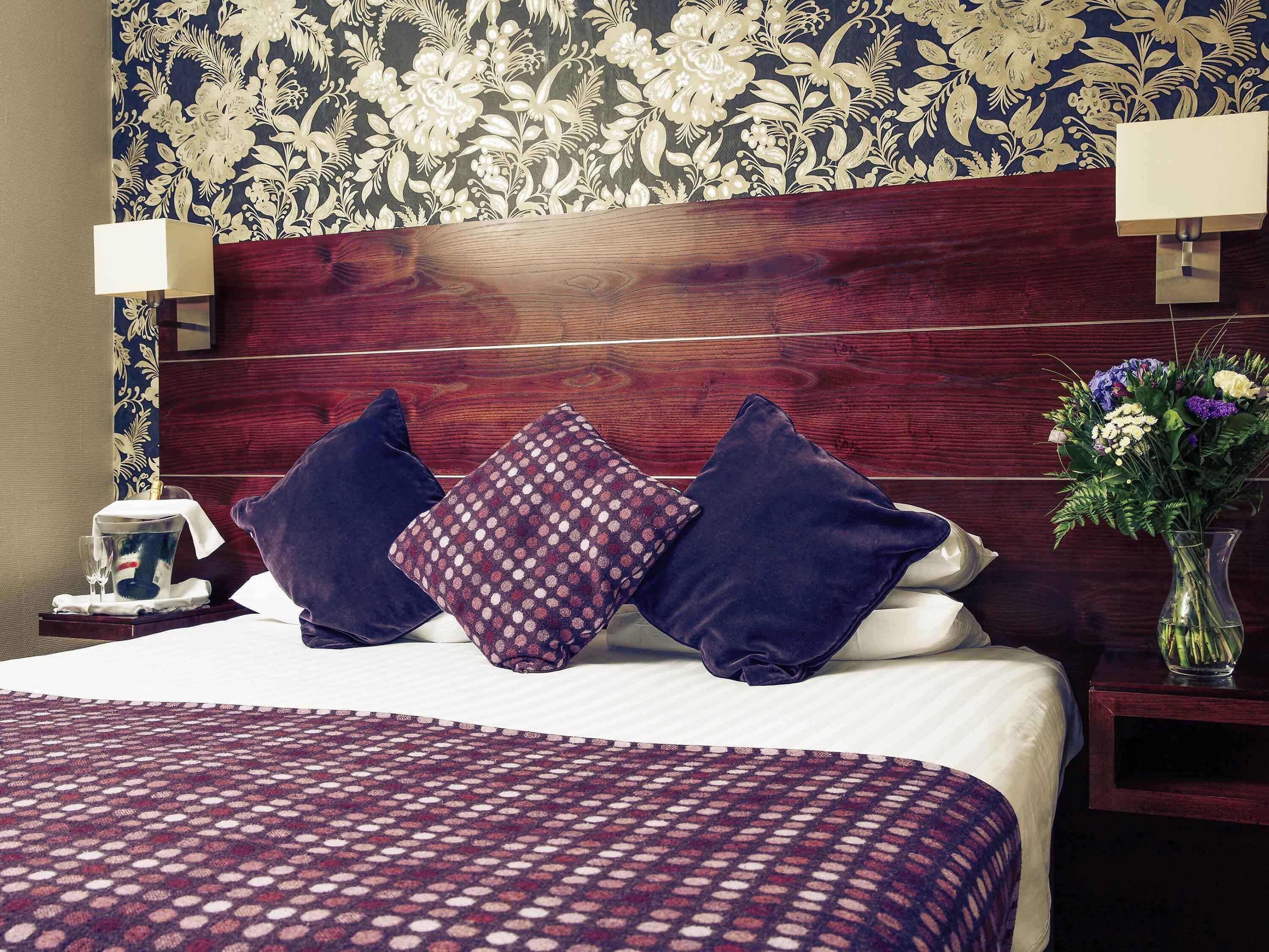 Privilege, Room, 1 Double Bed | Desk, iron/ironing board, travel crib, free WiFi