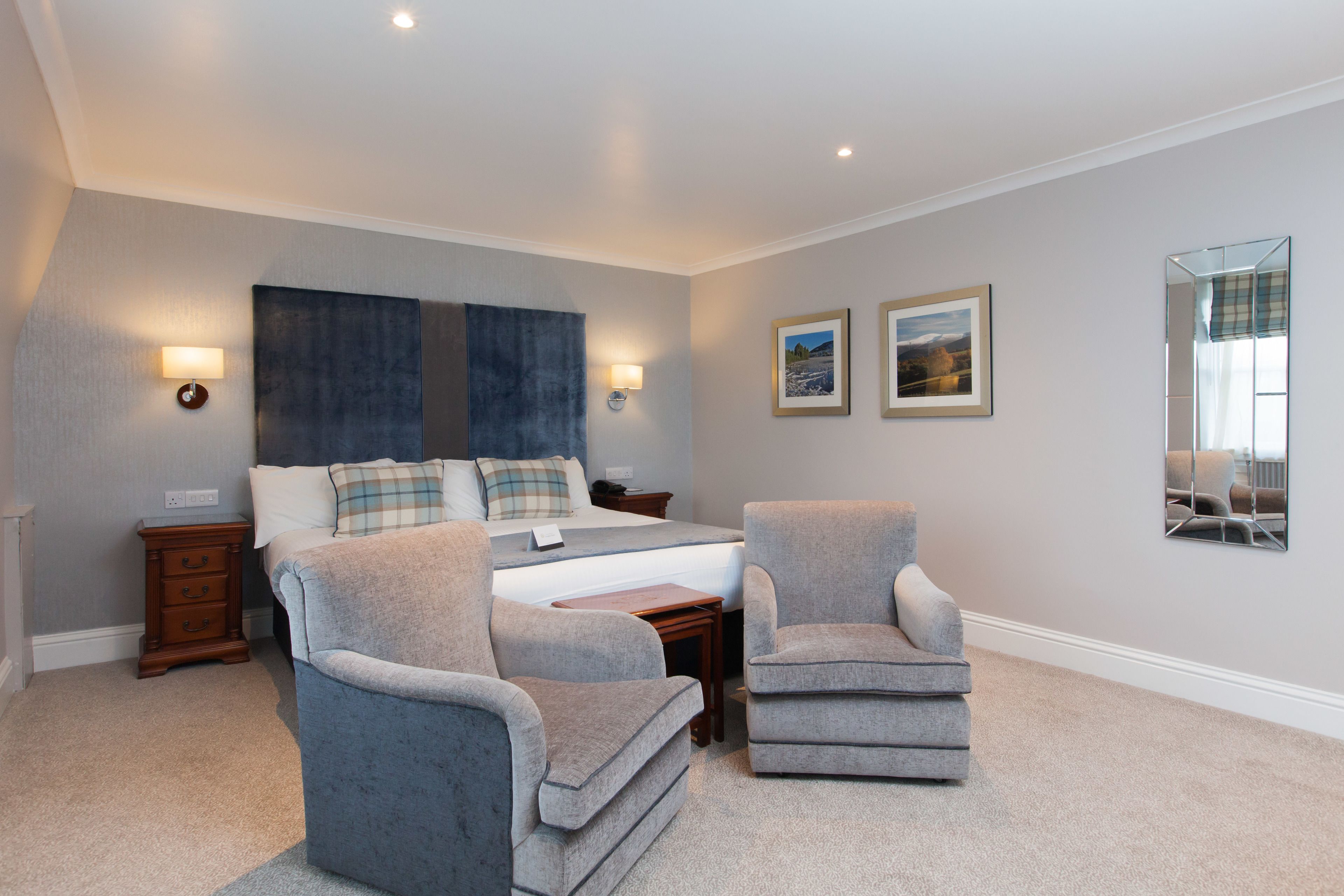 Executive Double Room, 1 King Bed | Desk, iron/ironing board, free WiFi, bed sheets