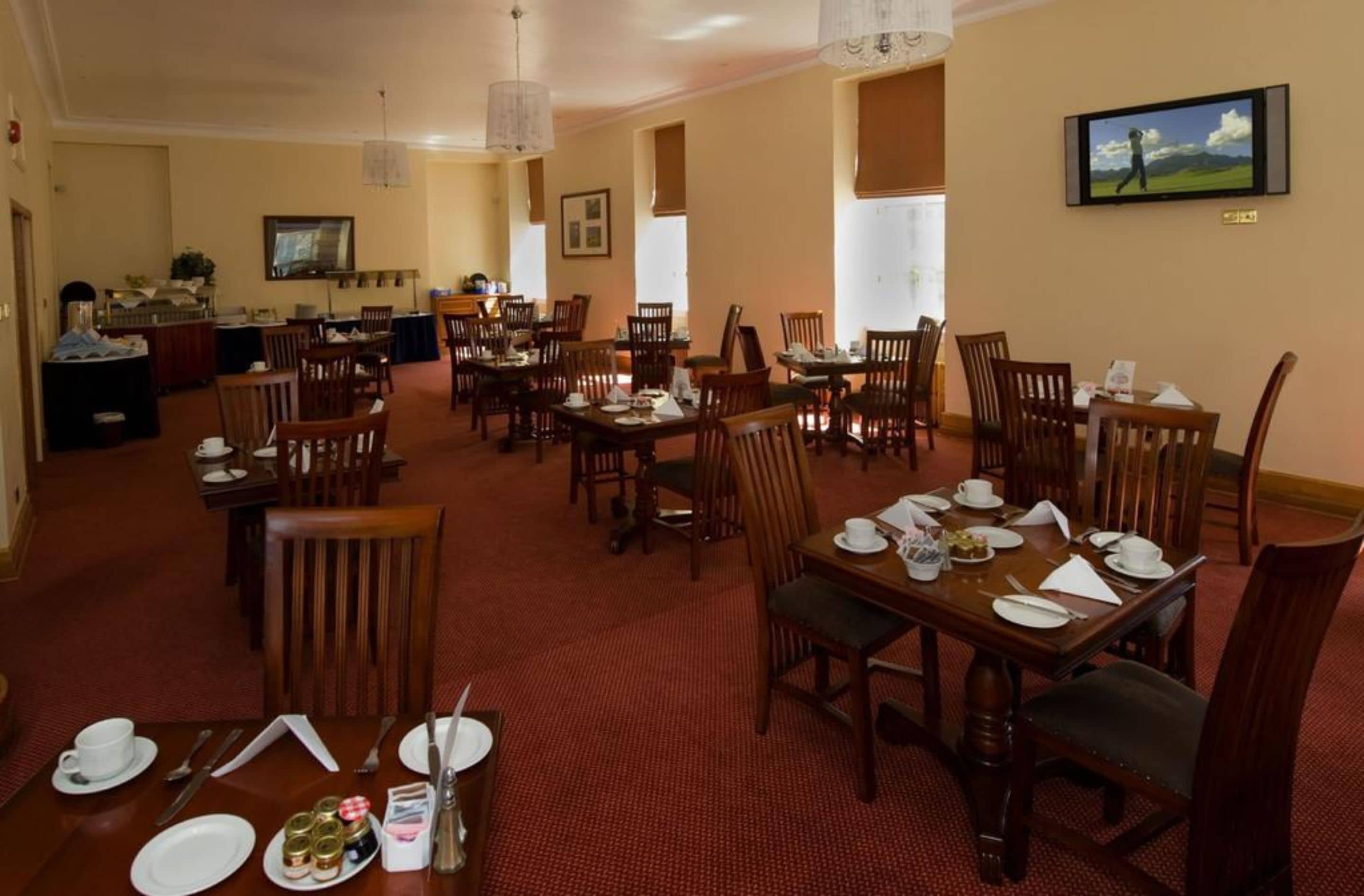 Daily cooked-to-order breakfast for a fee