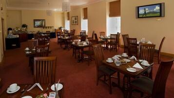 Daily cooked-to-order breakfast for a fee