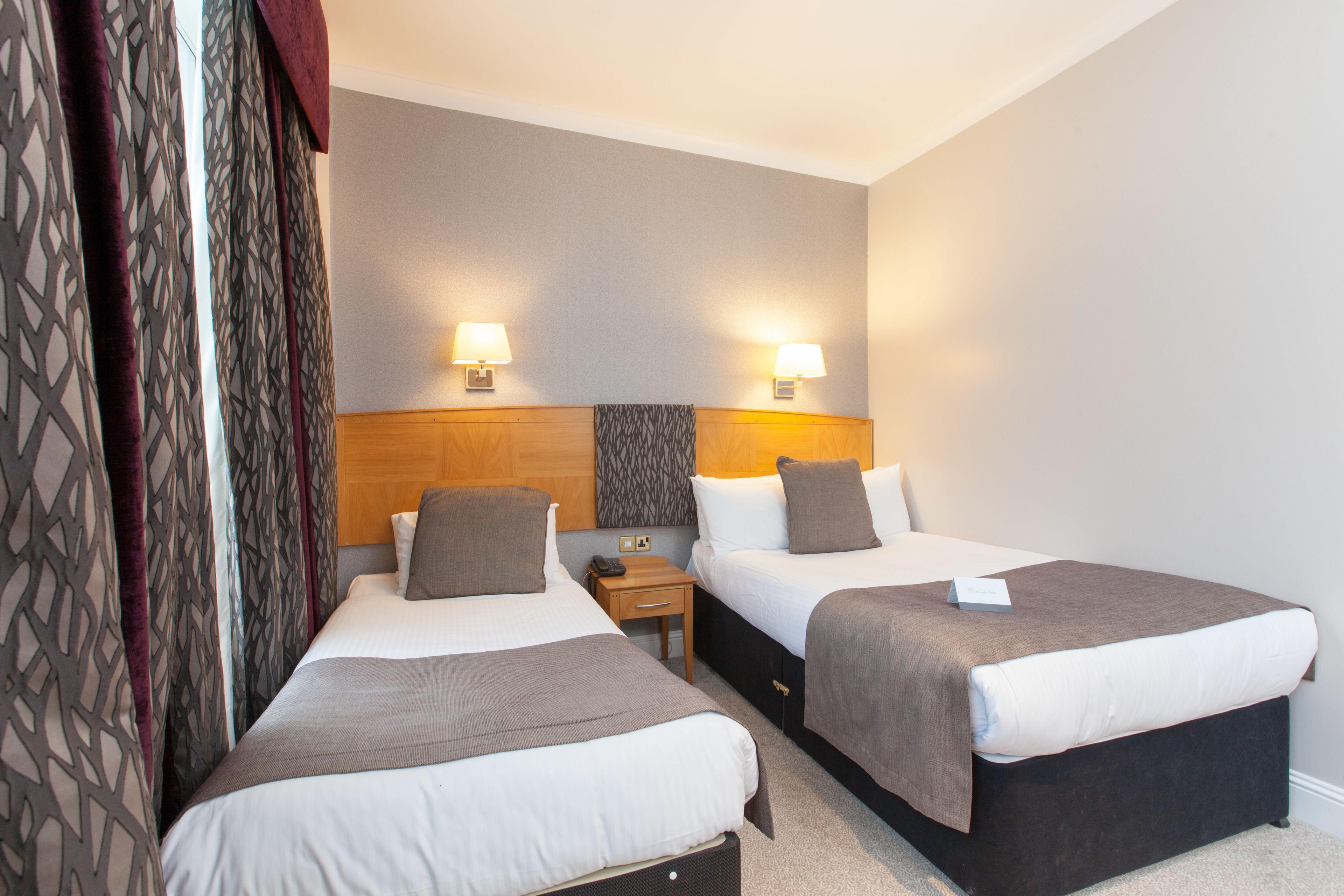 standard twin room, 2 single beds | 1 bedroom, desk, iron/ironing board, free wifi