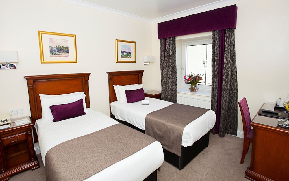 Aberdeen Douglas Hotel by null